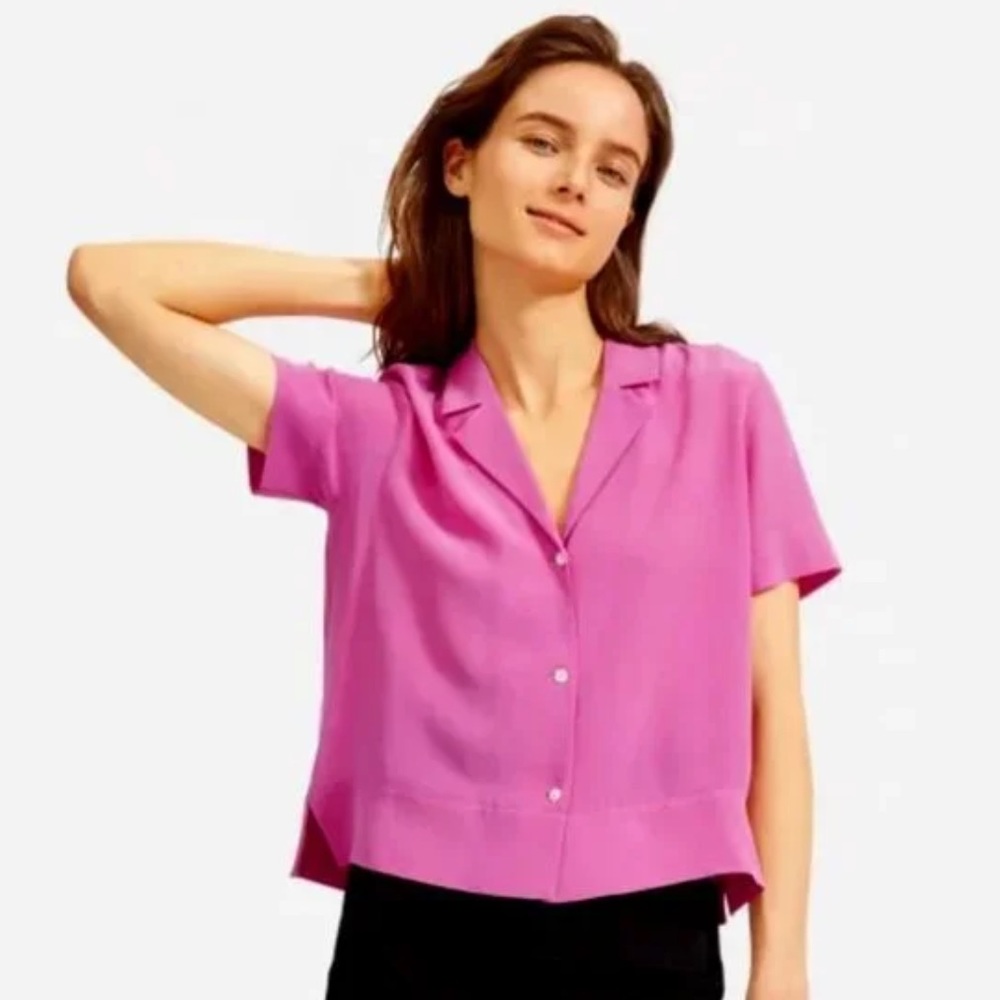 Everlane Clean Silk Short-Sleeve Notch Shirt in Magenta